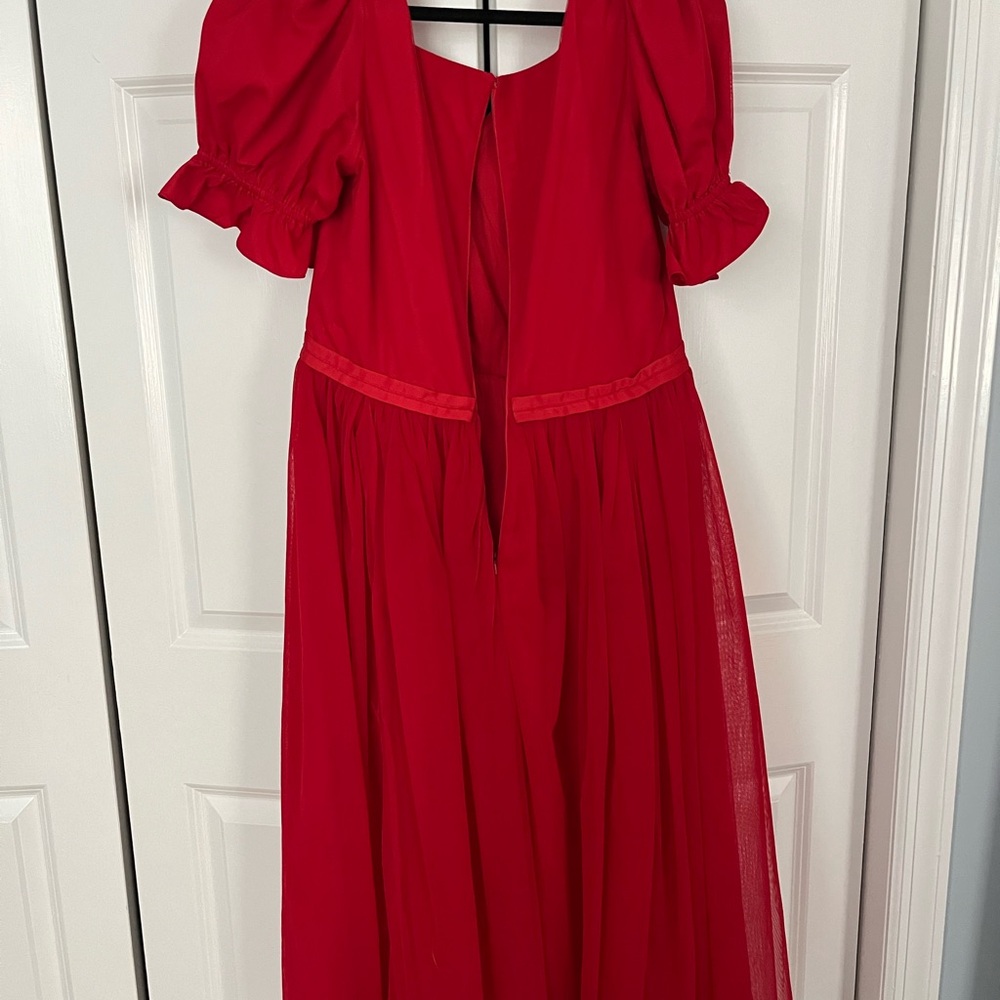 Matching Red Dresses Set - Picture 4 of 10